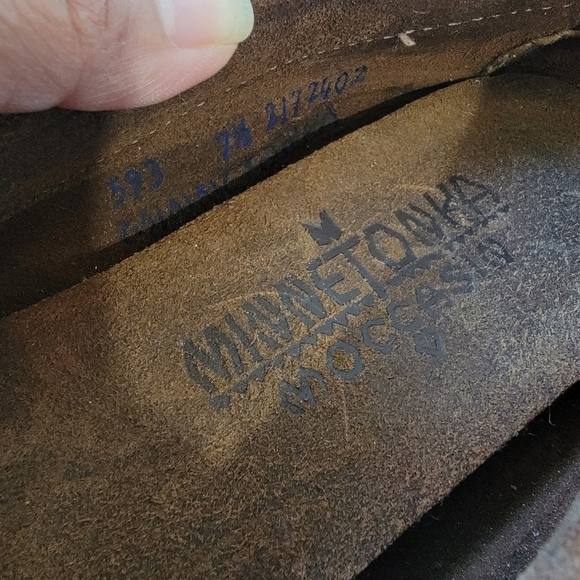 MINNETONKA Kilty Suede Mocassin Sz 7.5 Cognac Casual Comfy Everyday - Picture 9 of 10